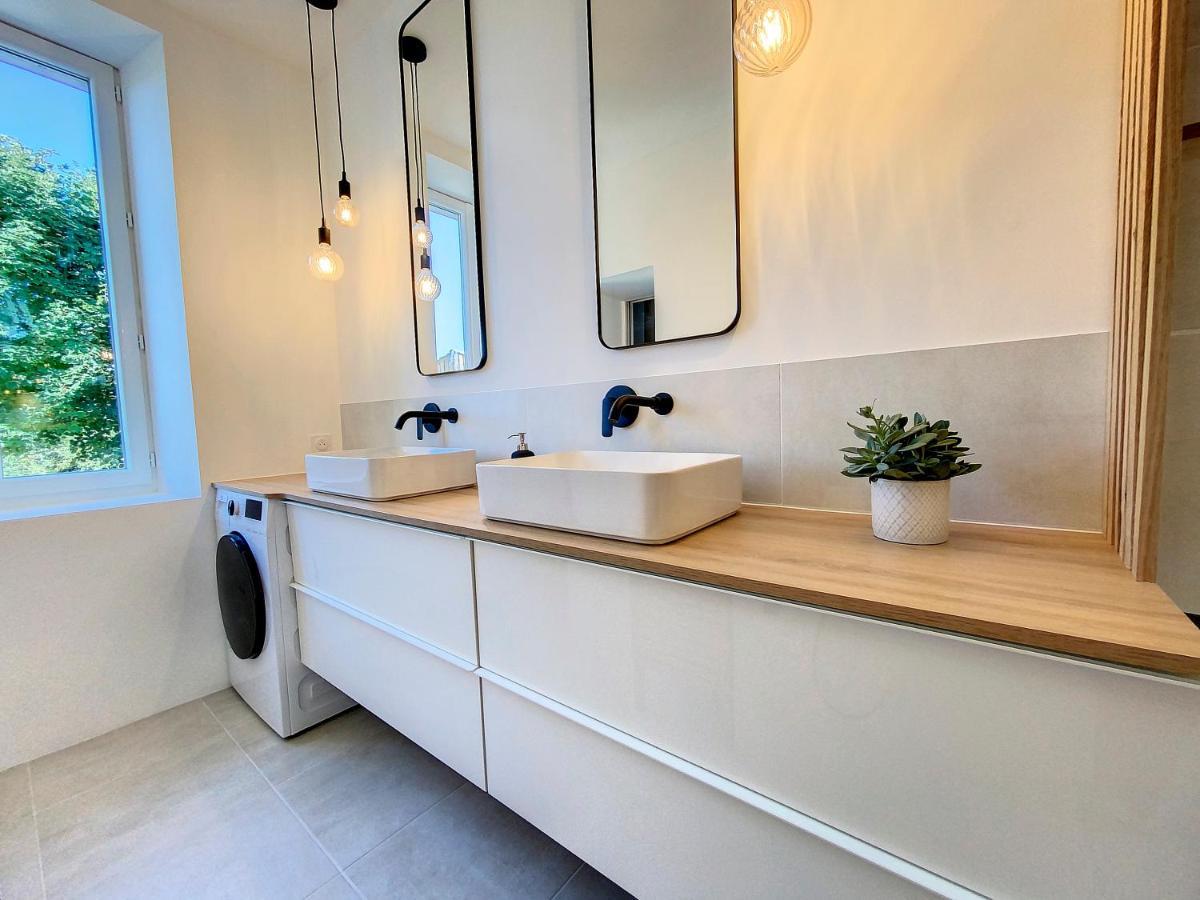 Appartchic - Appartement Standing - Plein Centre & Parking Prive Créon Екстериор снимка